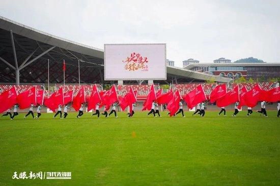 德劳伦蒂斯相中的球员中包括了目前效力于阿森纳的富安健洋，这位日本球员曾经在意甲的博洛尼亚效力，尽管他是阿尔特塔阵容中的一员，但是却很难得到稳定的首发位置。